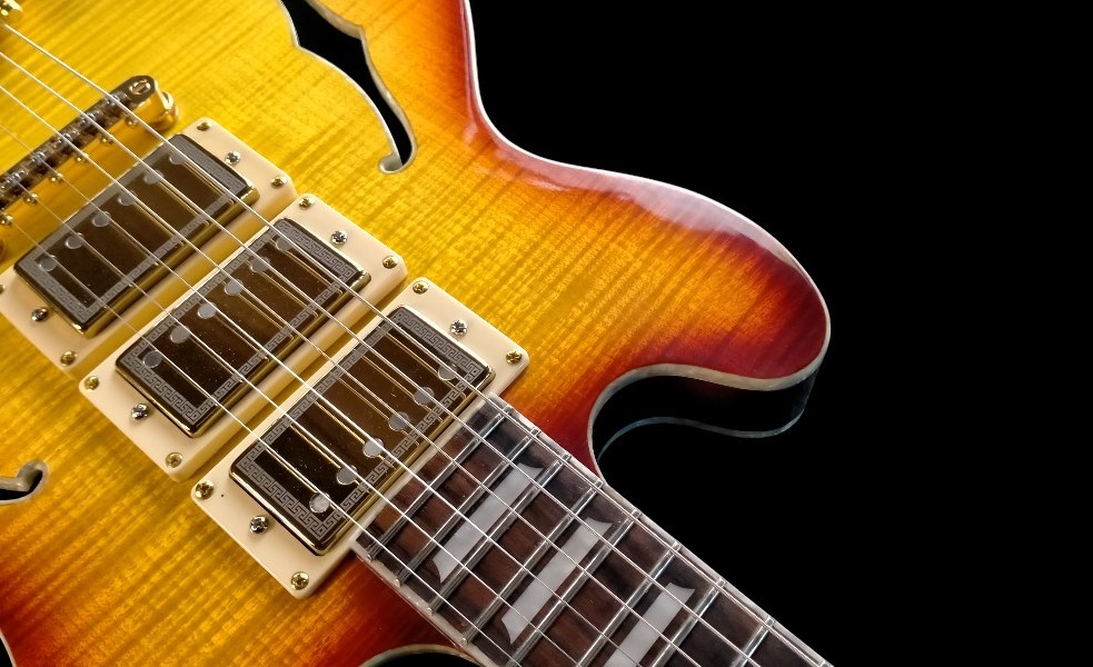 shank-instruments-milano-gibson-339-custom-replica-guitar-3-pickup-varitone