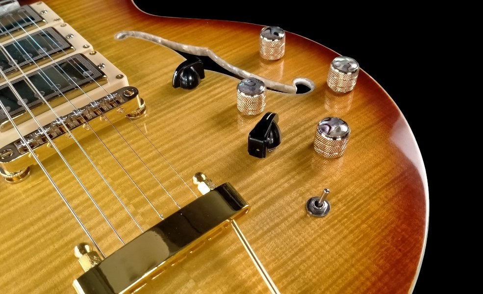 shank-instruments-milano-gibson-339-custom-guitar-replica-luthier-3-pickups-varitone